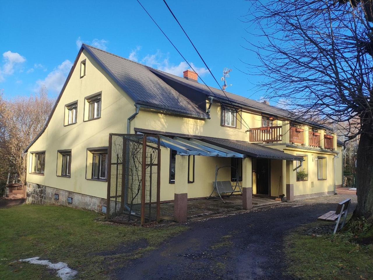 Na Kopci 84 Apartment Stare Krecany Exterior photo